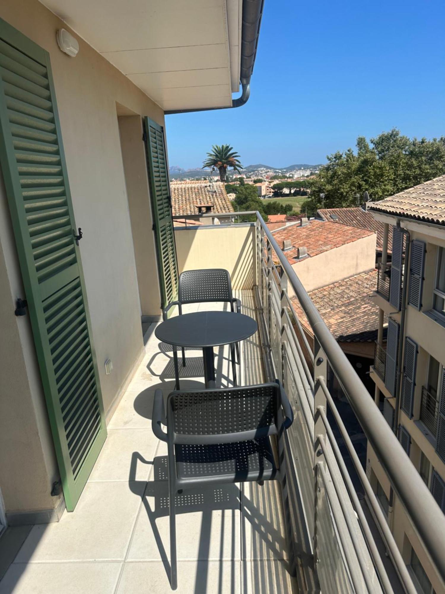 Zenao Frejus Aparthotel Exterior photo
